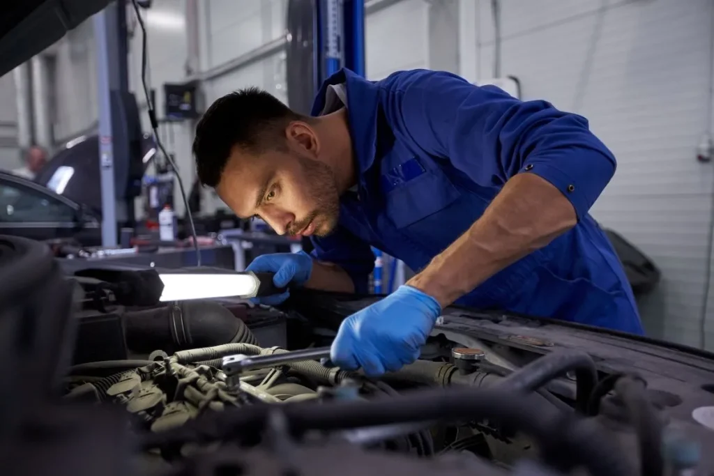 quelles-formations-pour-devenir-mecanicien-automobile