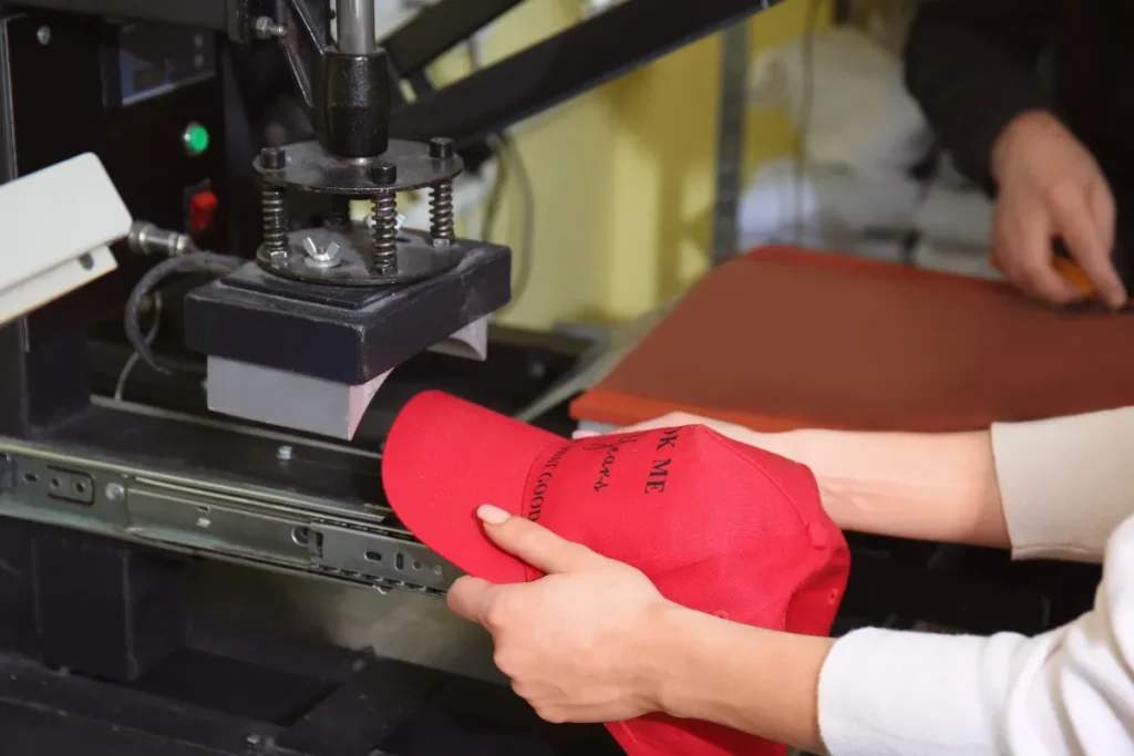 objets-publicitaires-pourquoi-la-casquette-reste-une-valeur-sure